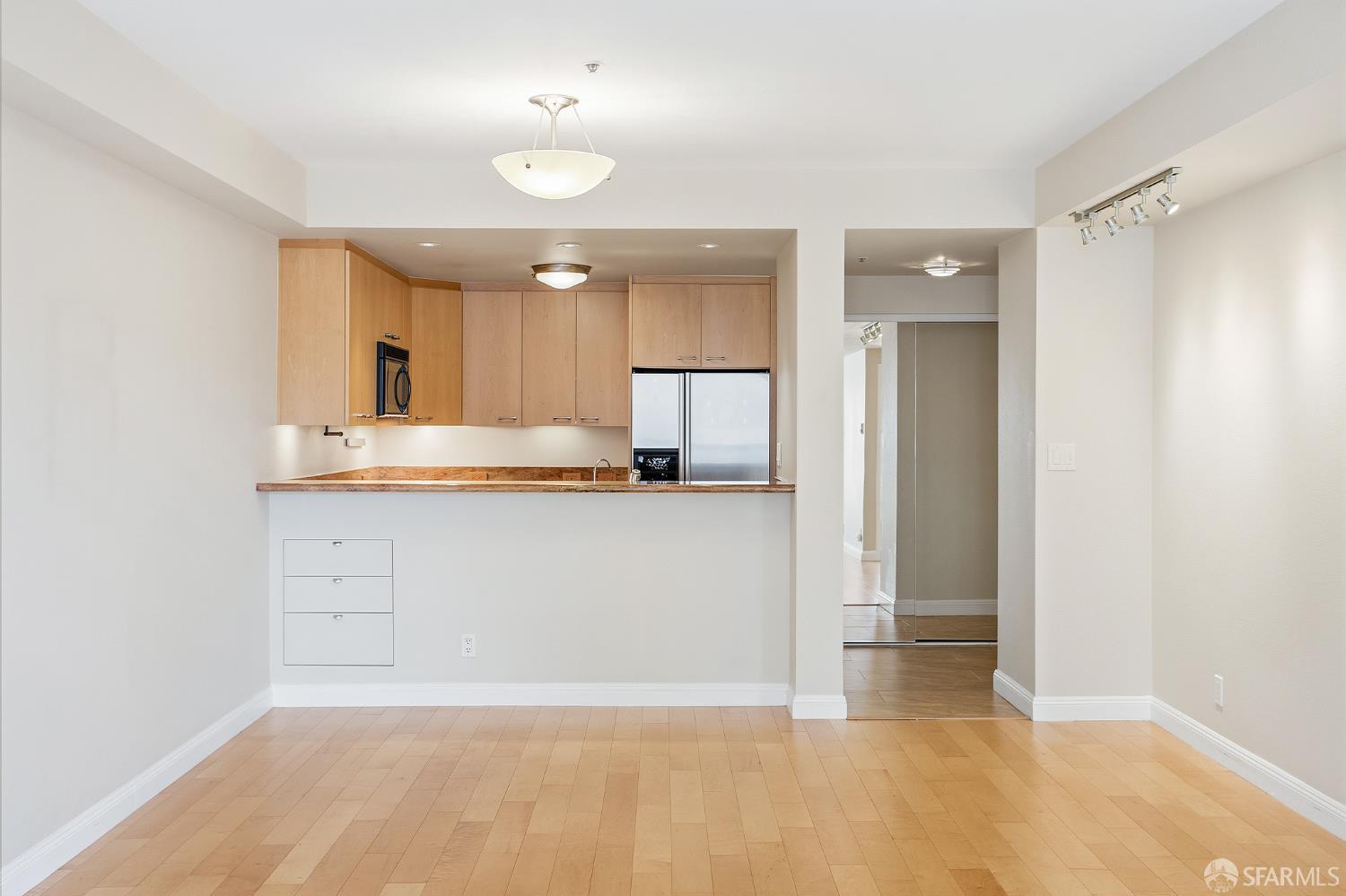 Photo #38: 426122378 Listing: Photo #38