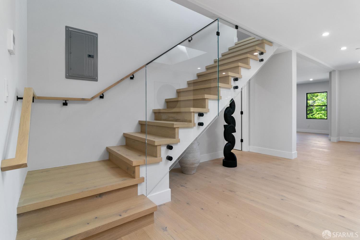 Detail Gallery Image 20 of 30 For 1349 Drake Ave, Burlingame,  CA 94010 - 4 Beds | 3 Baths