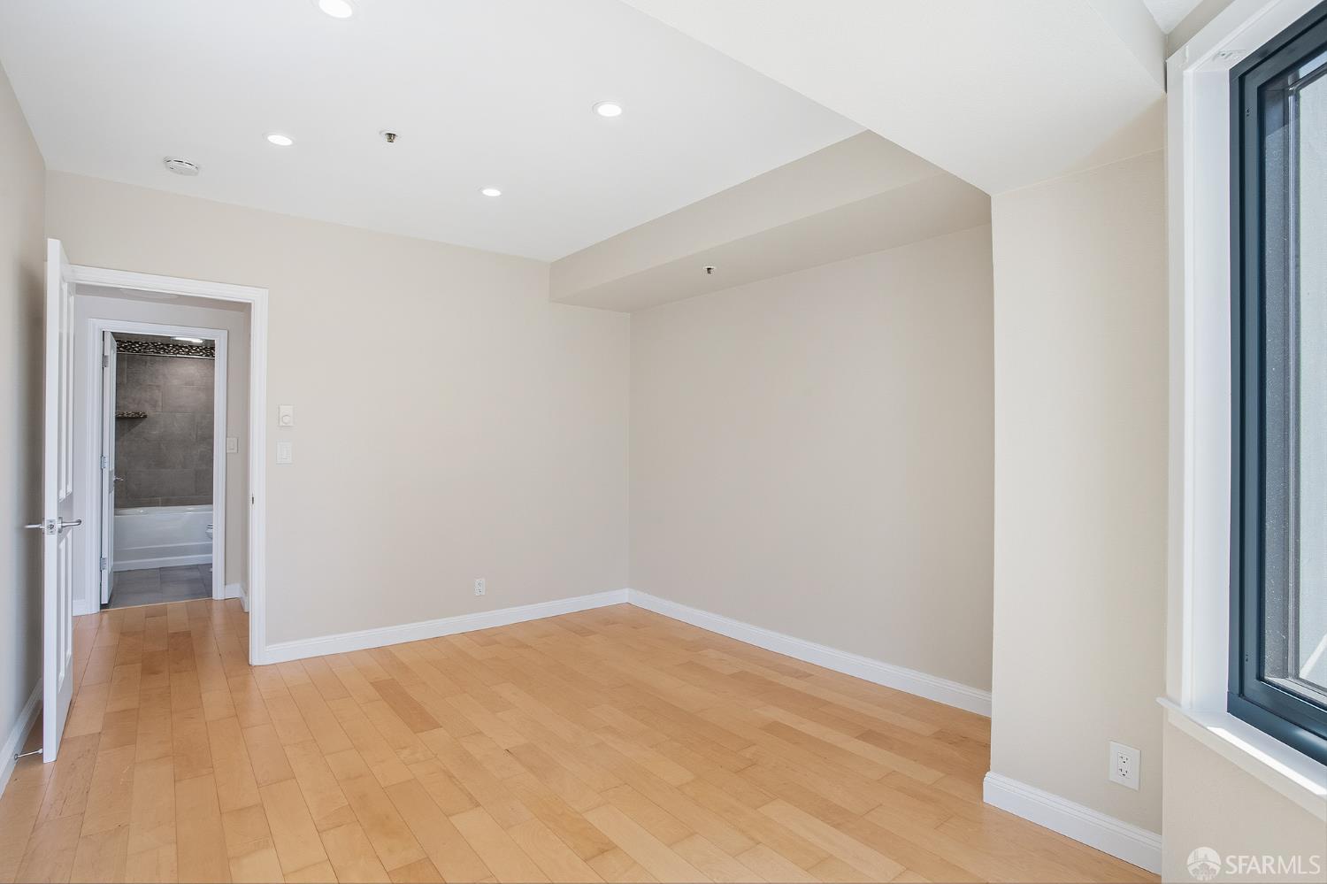 Photo #51: 426122378 Listing: Photo #51