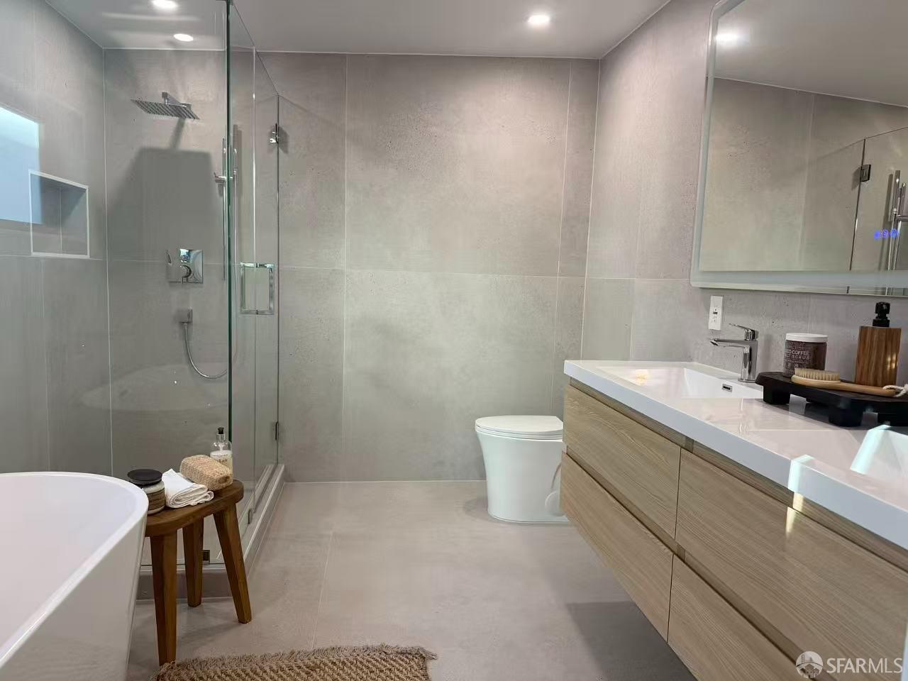 Detail Gallery Image 25 of 30 For 1349 Drake Ave, Burlingame,  CA 94010 - 4 Beds | 3 Baths