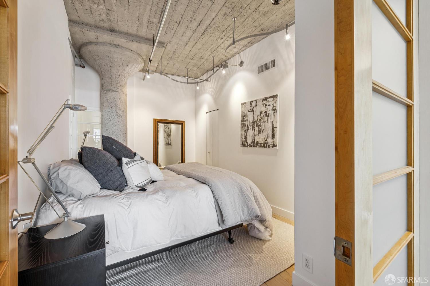 Photo #15: 426121222 Listing: Photo #15