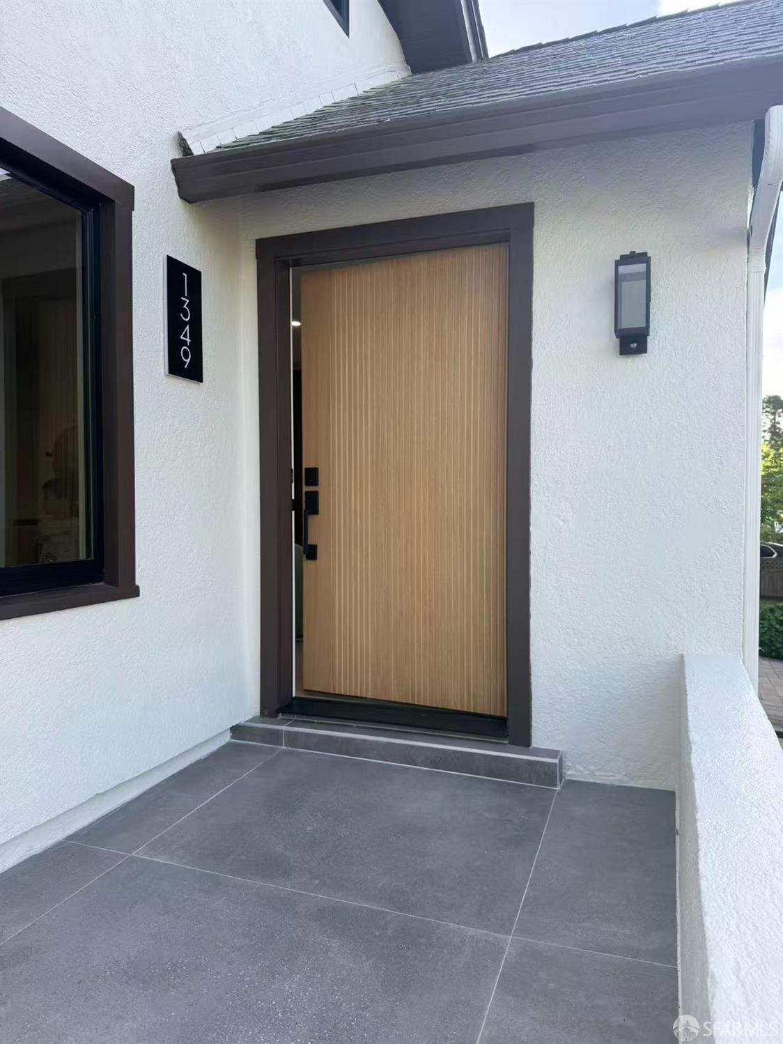 Detail Gallery Image 3 of 30 For 1349 Drake Ave, Burlingame,  CA 94010 - 4 Beds | 3 Baths