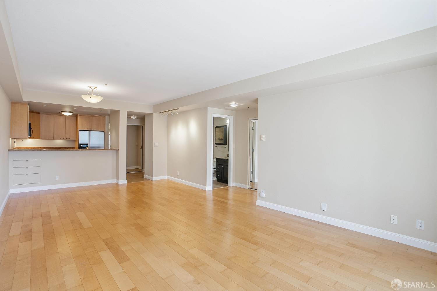 Photo #37: 426122378 Listing: Photo #37