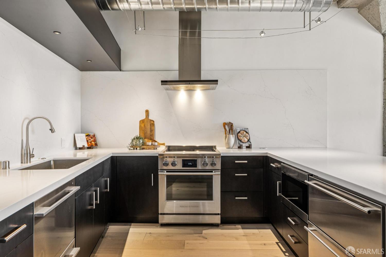 Photo #13: 426121222 Listing: Photo #13