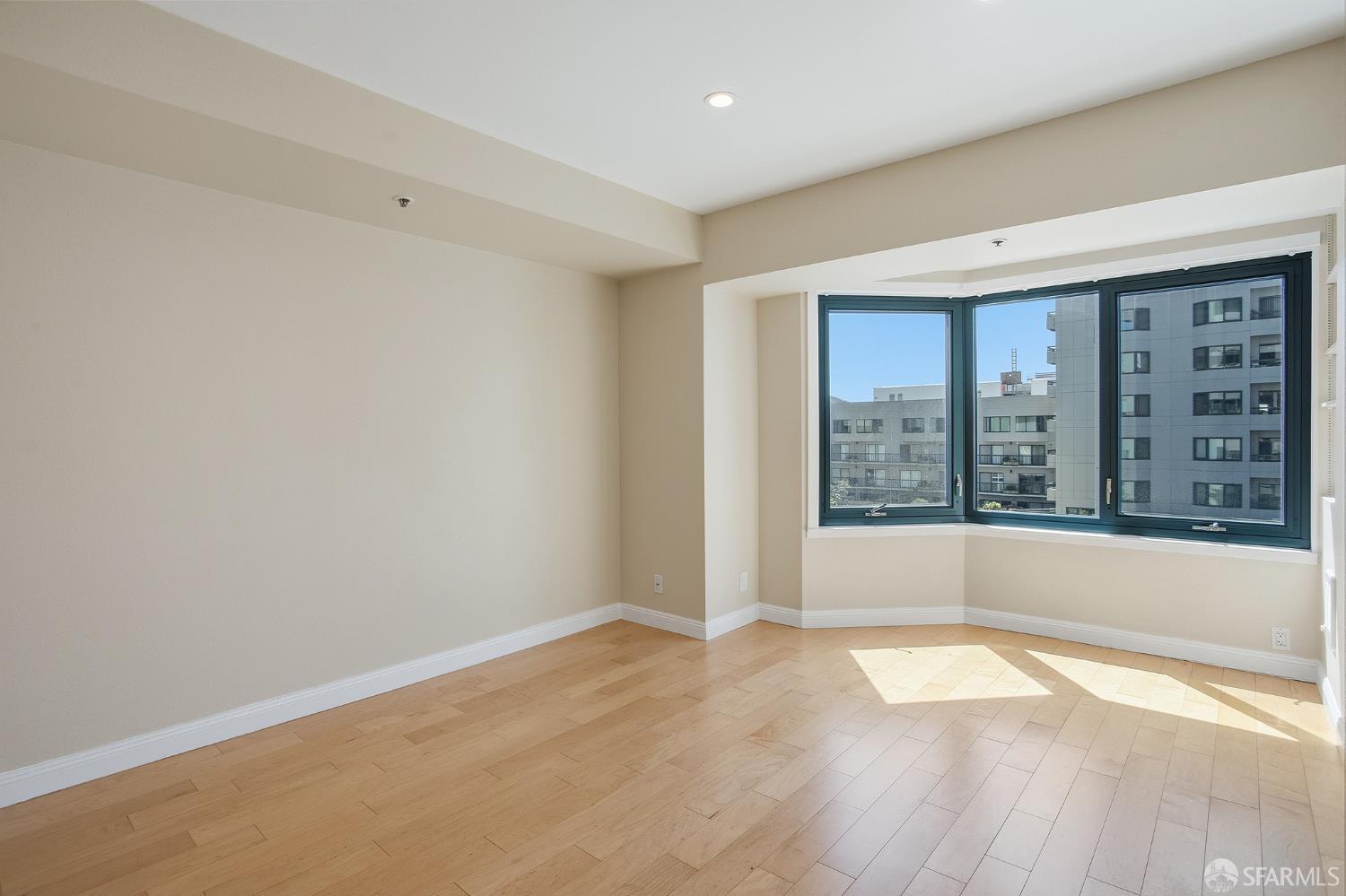 Photo #49: 426122378 Listing: Photo #49