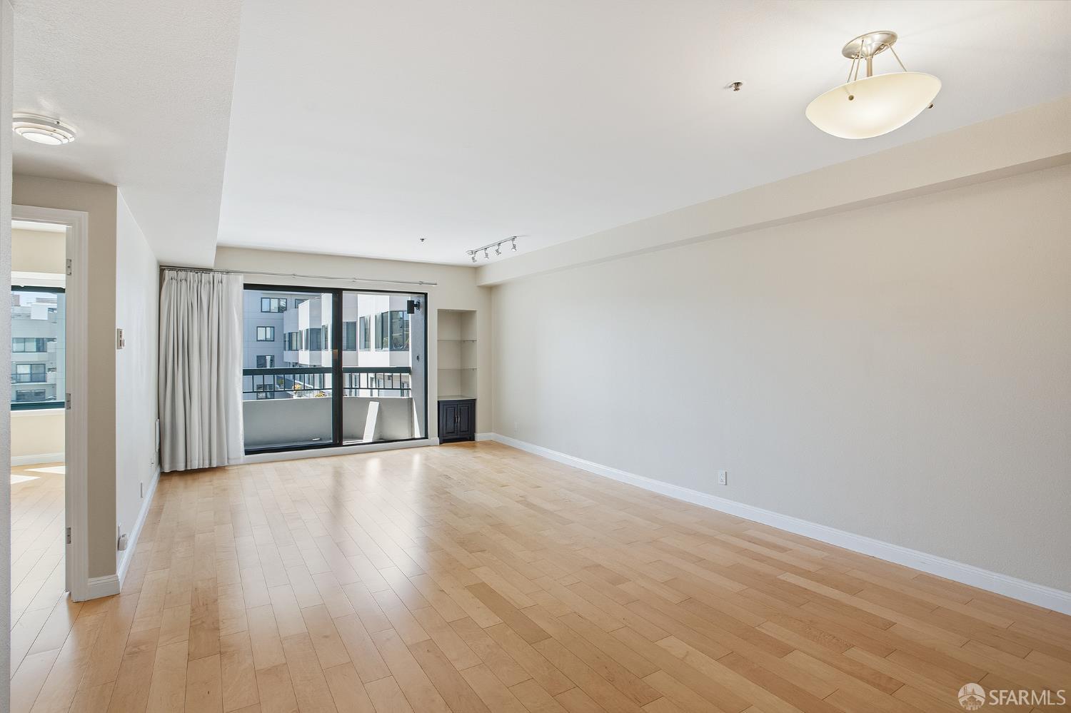 Photo #32: 426122378 Listing: Photo #32