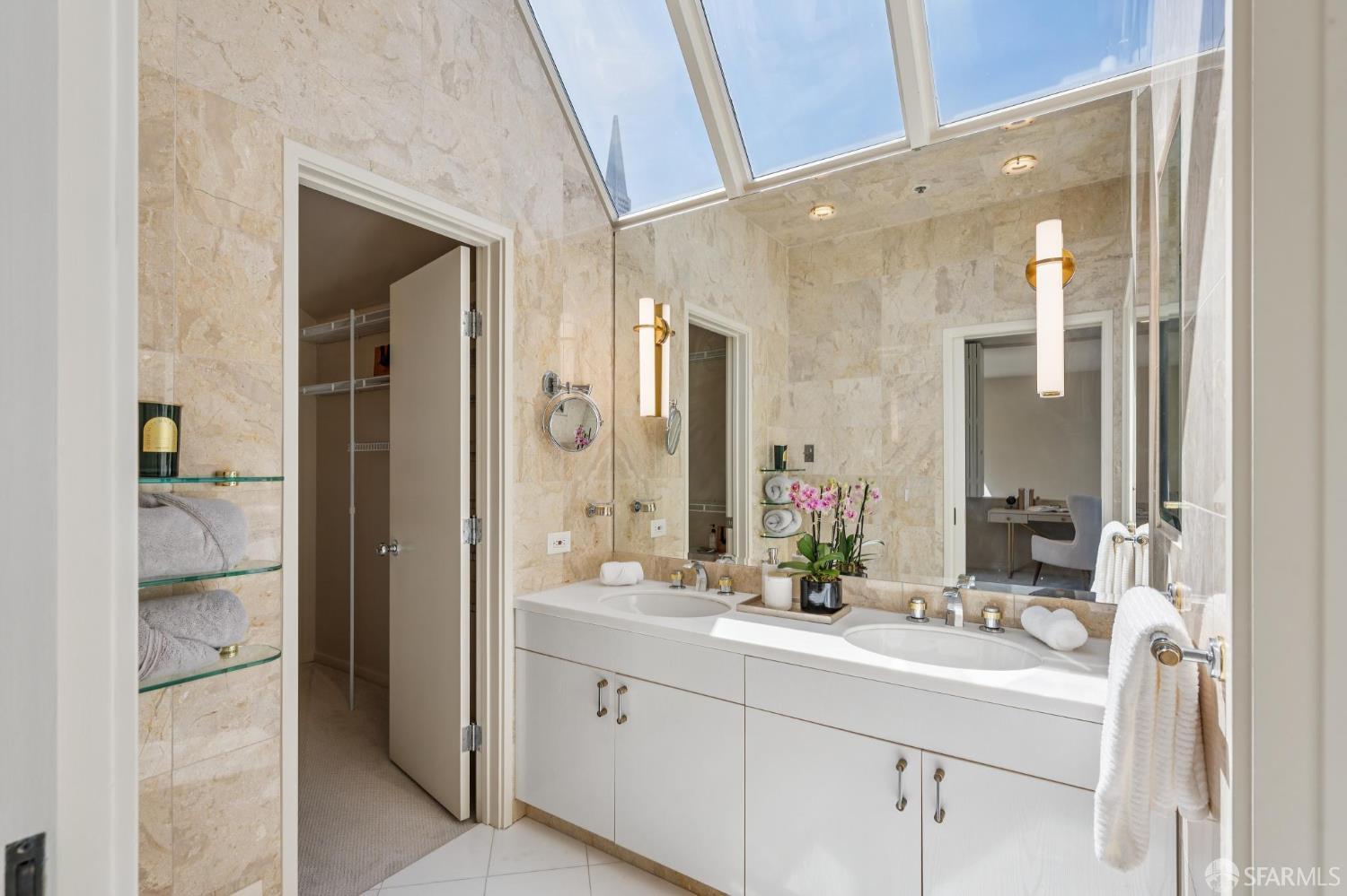 Photo #22: 426110771 Listing: Photo #22