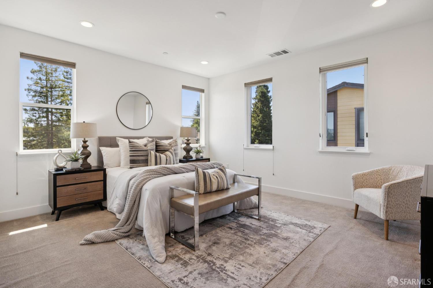 Detail Gallery Image 16 of 24 For 2 Avondale Ave, Redwood City,  CA 94062 - 3 Beds | 3/1 Baths