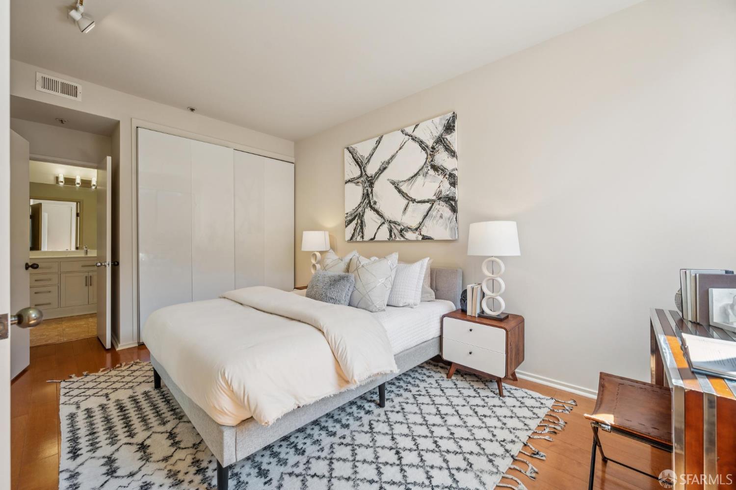 Photo #15: 426110771 Listing: Photo #15