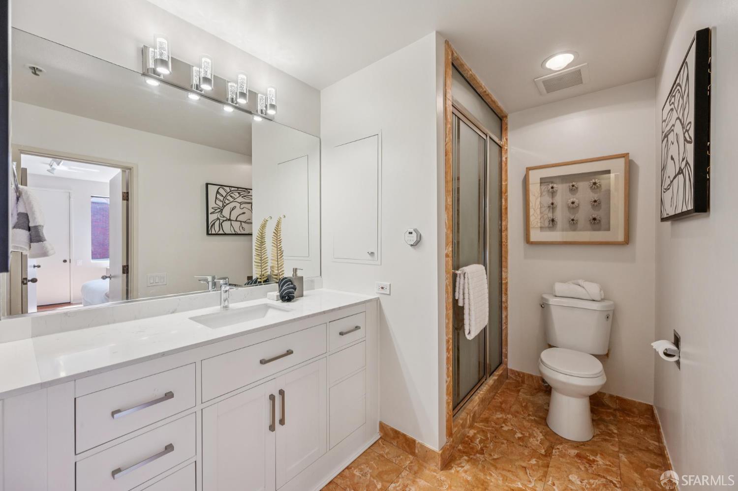 Photo #16: 426110771 Listing: Photo #16