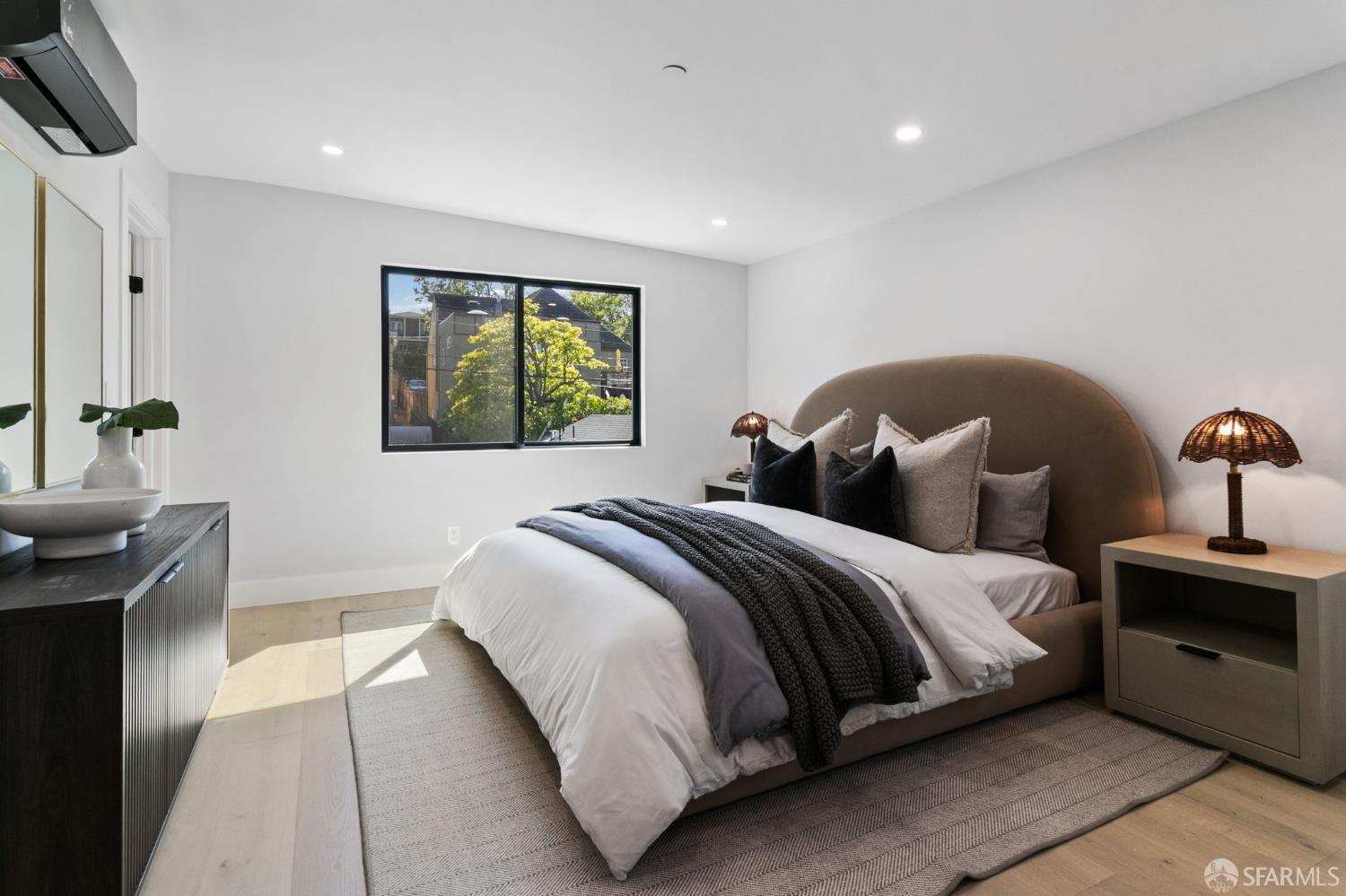 Detail Gallery Image 24 of 30 For 1349 Drake Ave, Burlingame,  CA 94010 - 4 Beds | 3 Baths