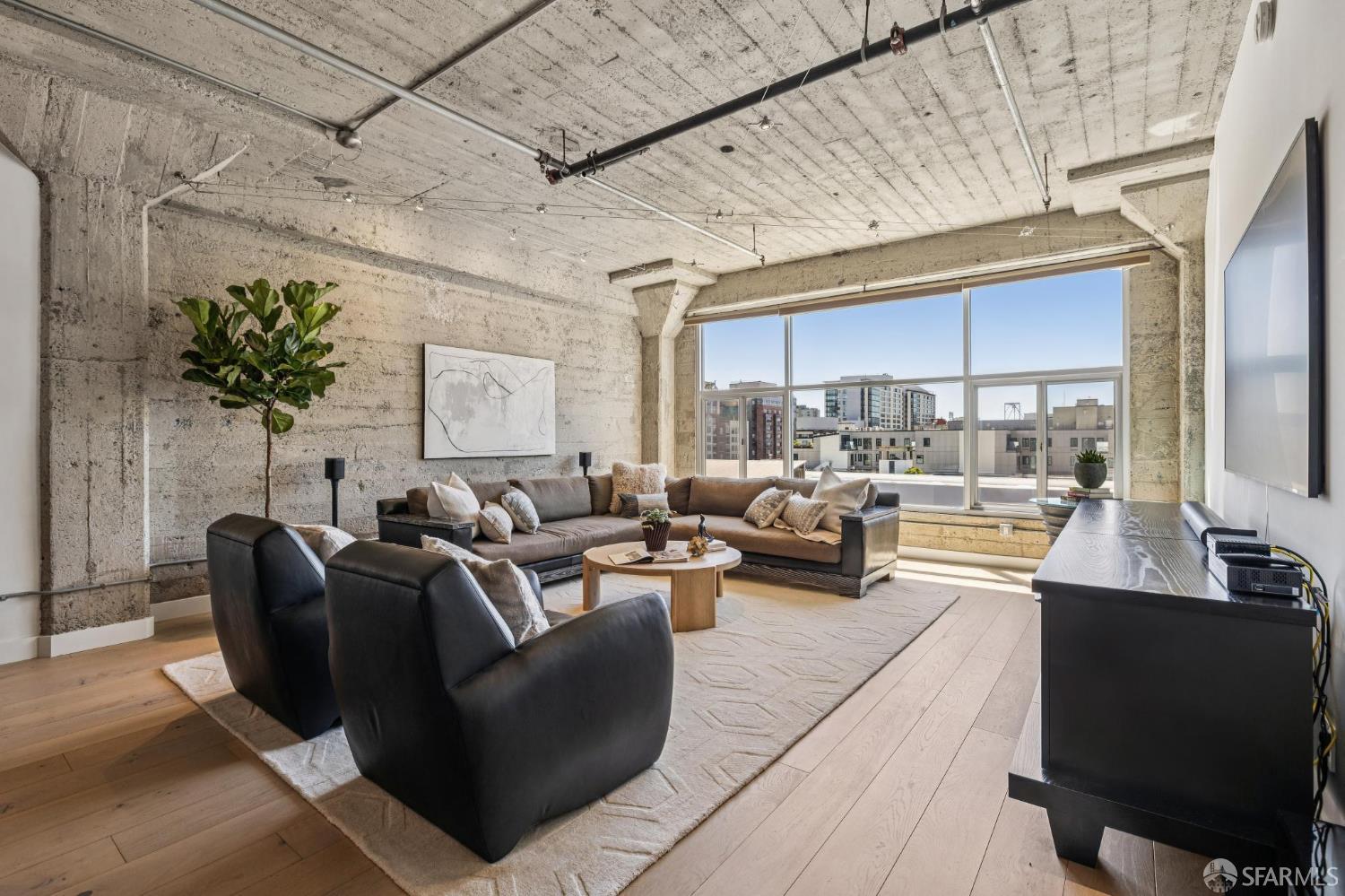 Photo #8: 426121222 Listing: Photo #8