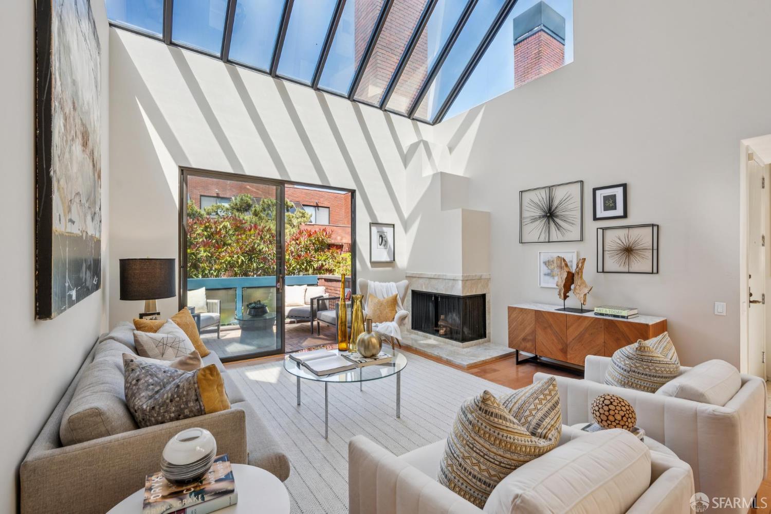 Photo #3: 426110771 Listing: Photo #3