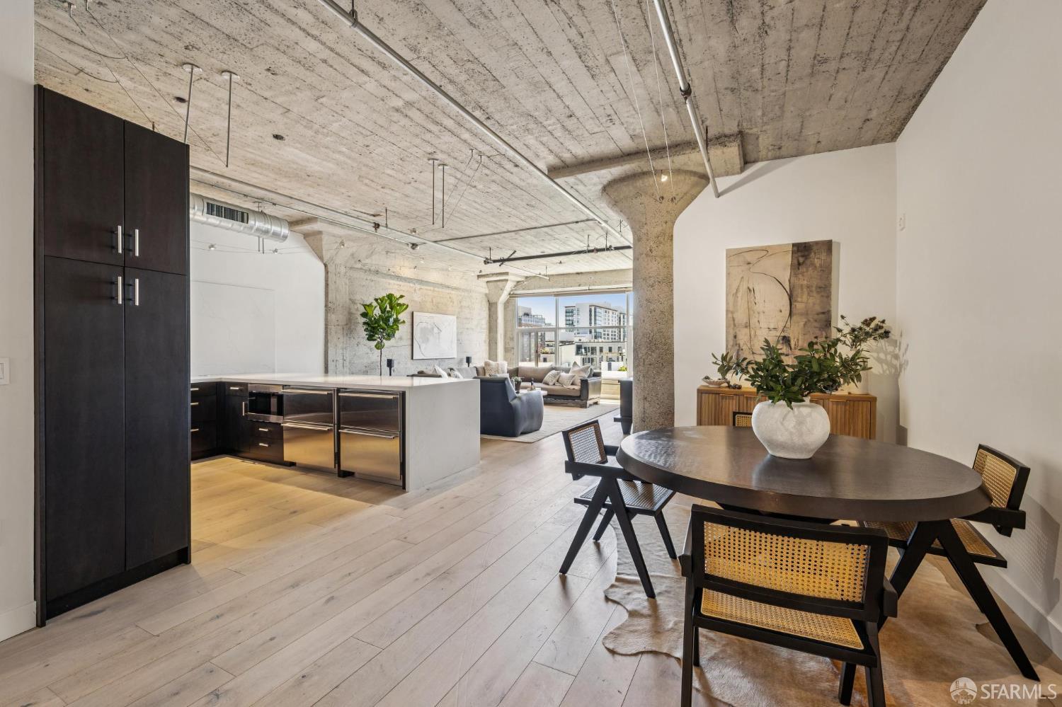 Photo #5: 426121222 Listing: Photo #5