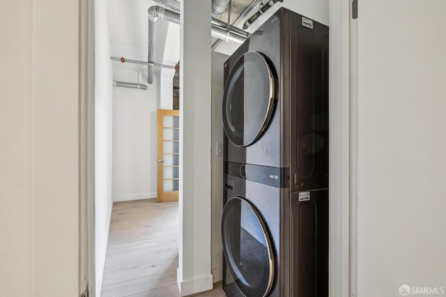 Photo #23: 426121222 Listing: Photo #23