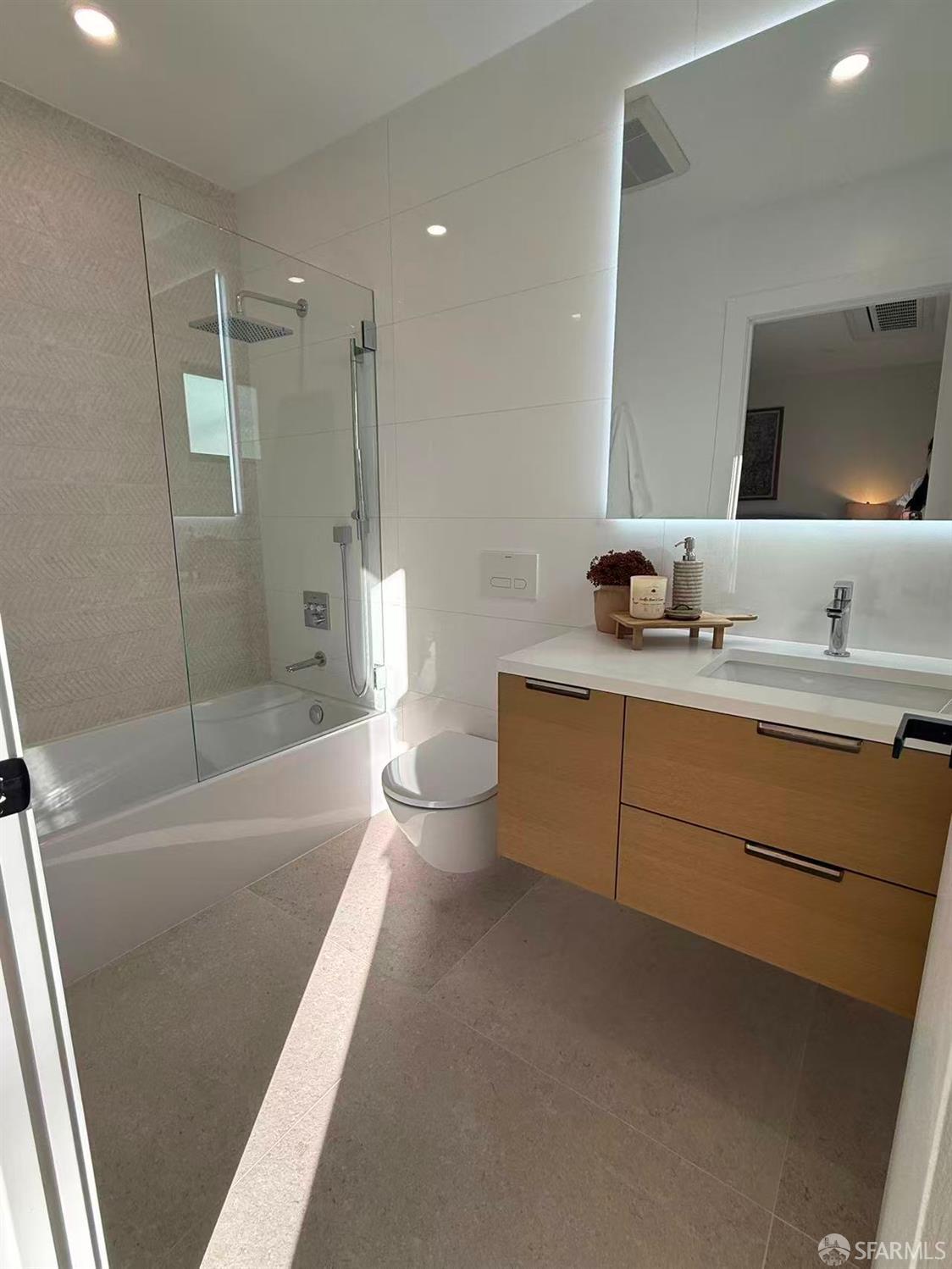 Detail Gallery Image 16 of 30 For 1349 Drake Ave, Burlingame,  CA 94010 - 4 Beds | 3 Baths