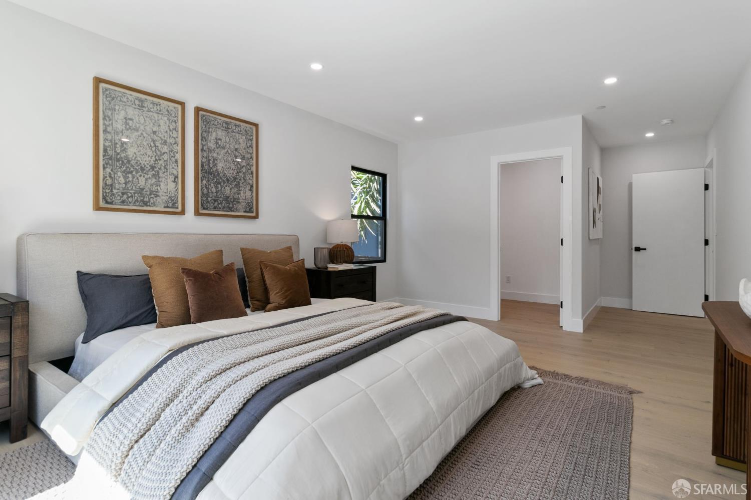 Detail Gallery Image 13 of 30 For 1349 Drake Ave, Burlingame,  CA 94010 - 4 Beds | 3 Baths