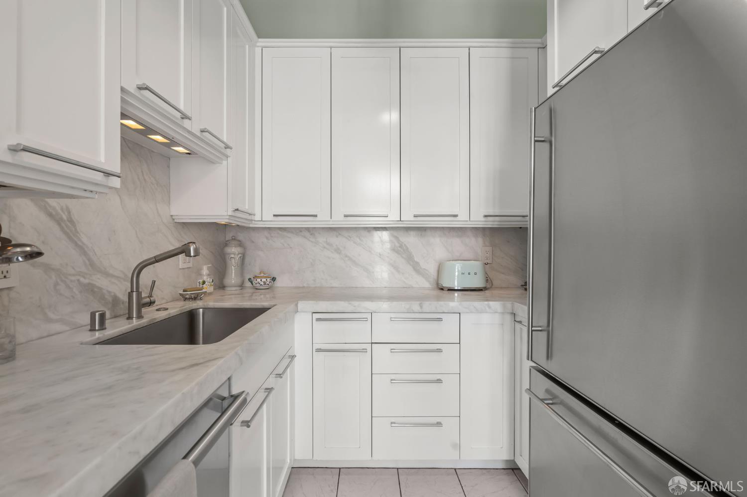 Photo #22: 426123056 Listing: Photo #22