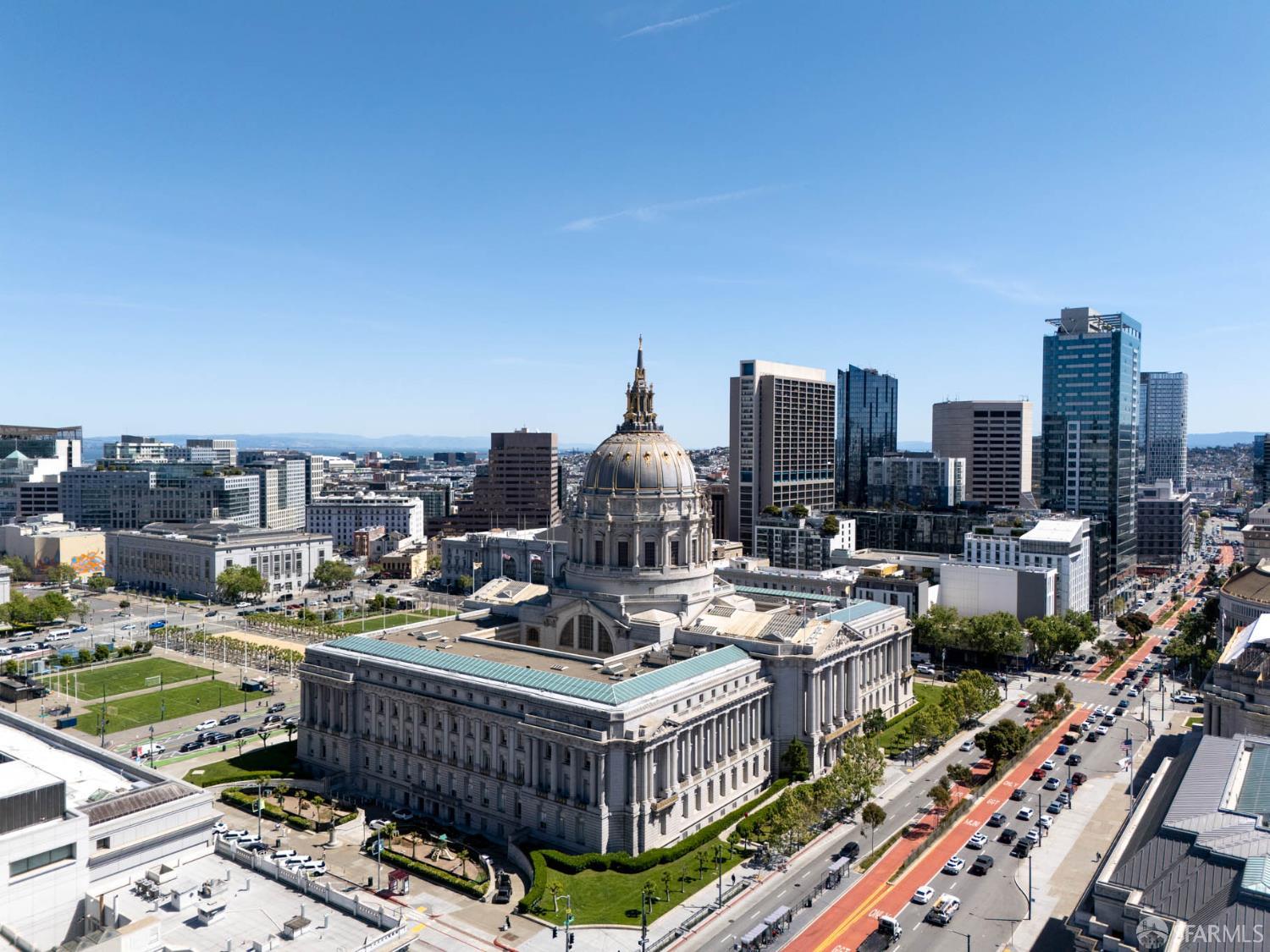 Photo #5: 426122378 Listing: Photo #5