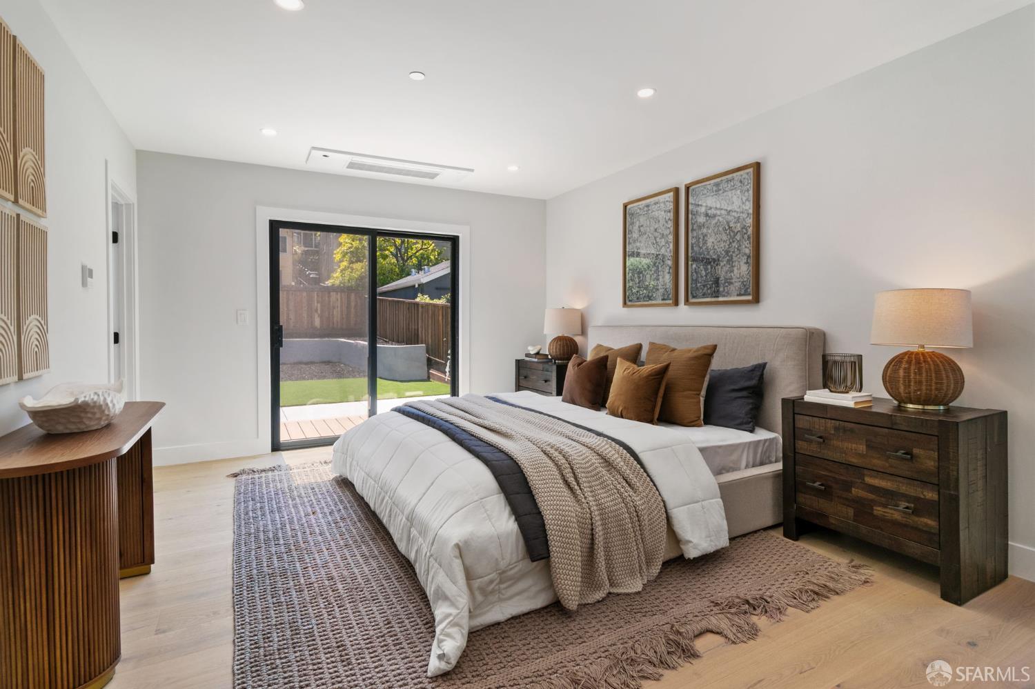 Detail Gallery Image 14 of 30 For 1349 Drake Ave, Burlingame,  CA 94010 - 4 Beds | 3 Baths