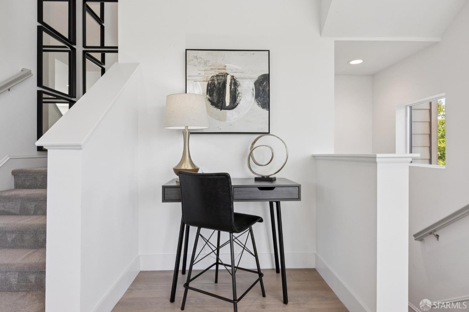 Detail Gallery Image 9 of 24 For 2 Avondale Ave, Redwood City,  CA 94062 - 3 Beds | 3/1 Baths