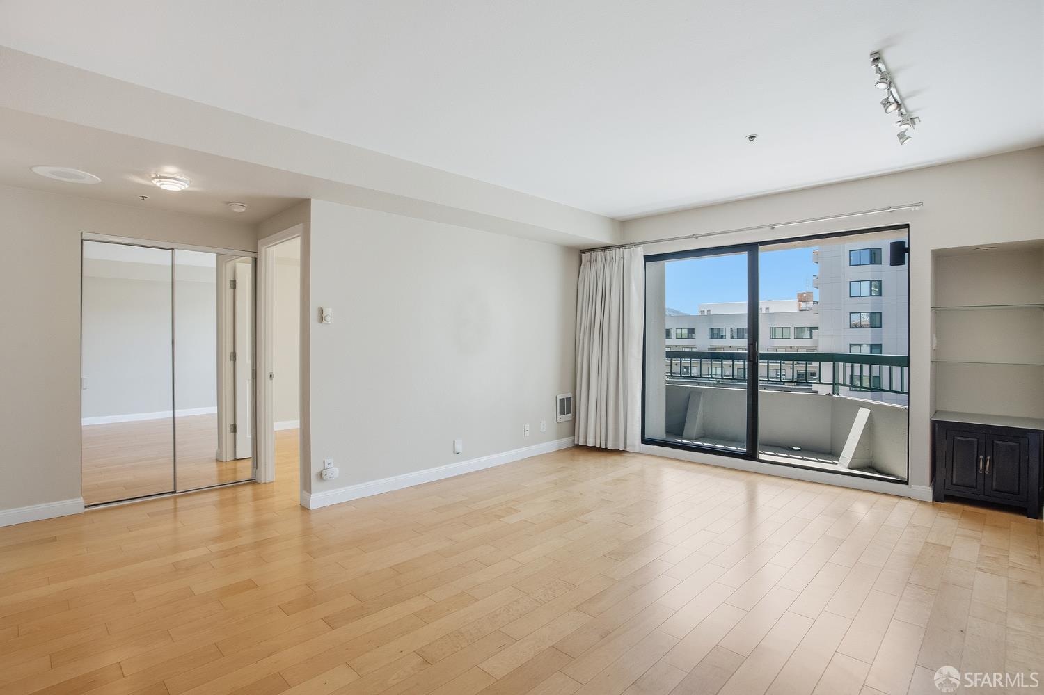 Photo #35: 426122378 Listing: Photo #35