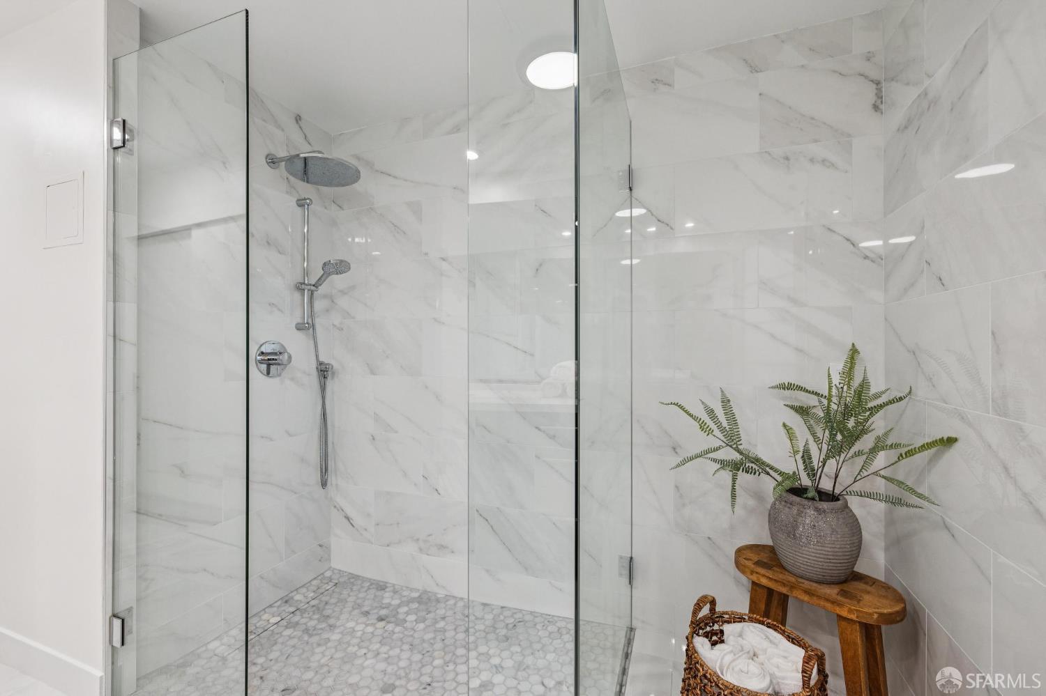 Photo #25: 426121222 Listing: Photo #25