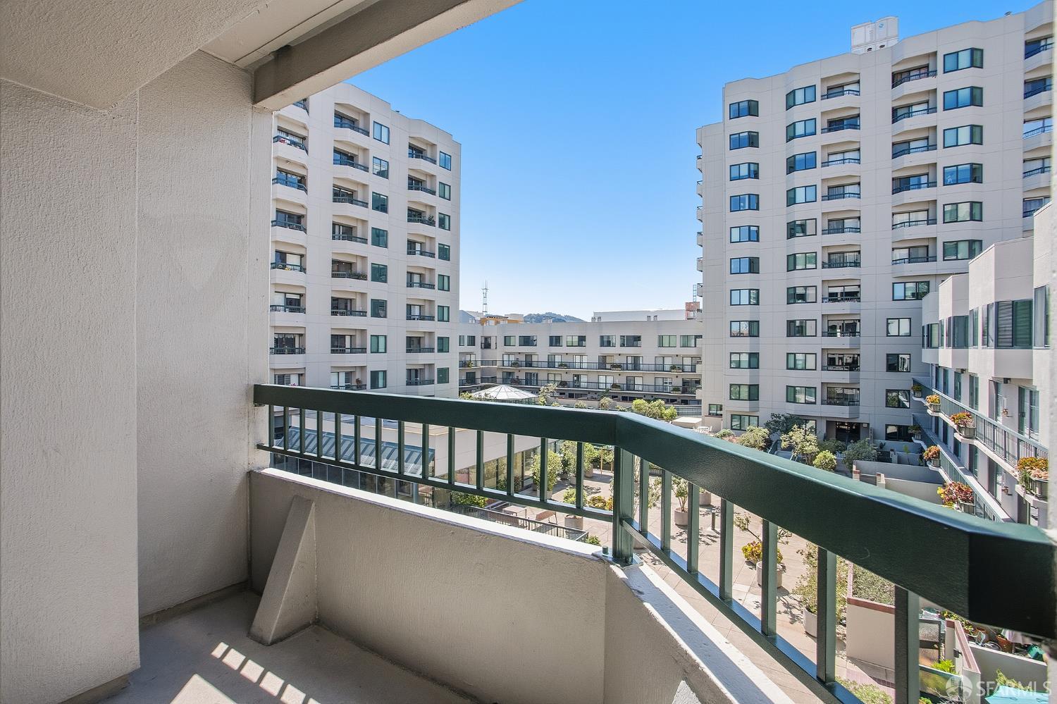 Photo #40: 426122378 Listing: Photo #40