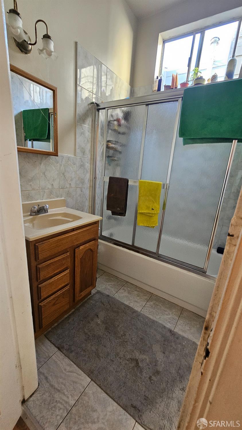 Detail Gallery Image 16 of 20 For 40 San Carlos St, San Francisco,  CA 94110 - – Beds | – Baths