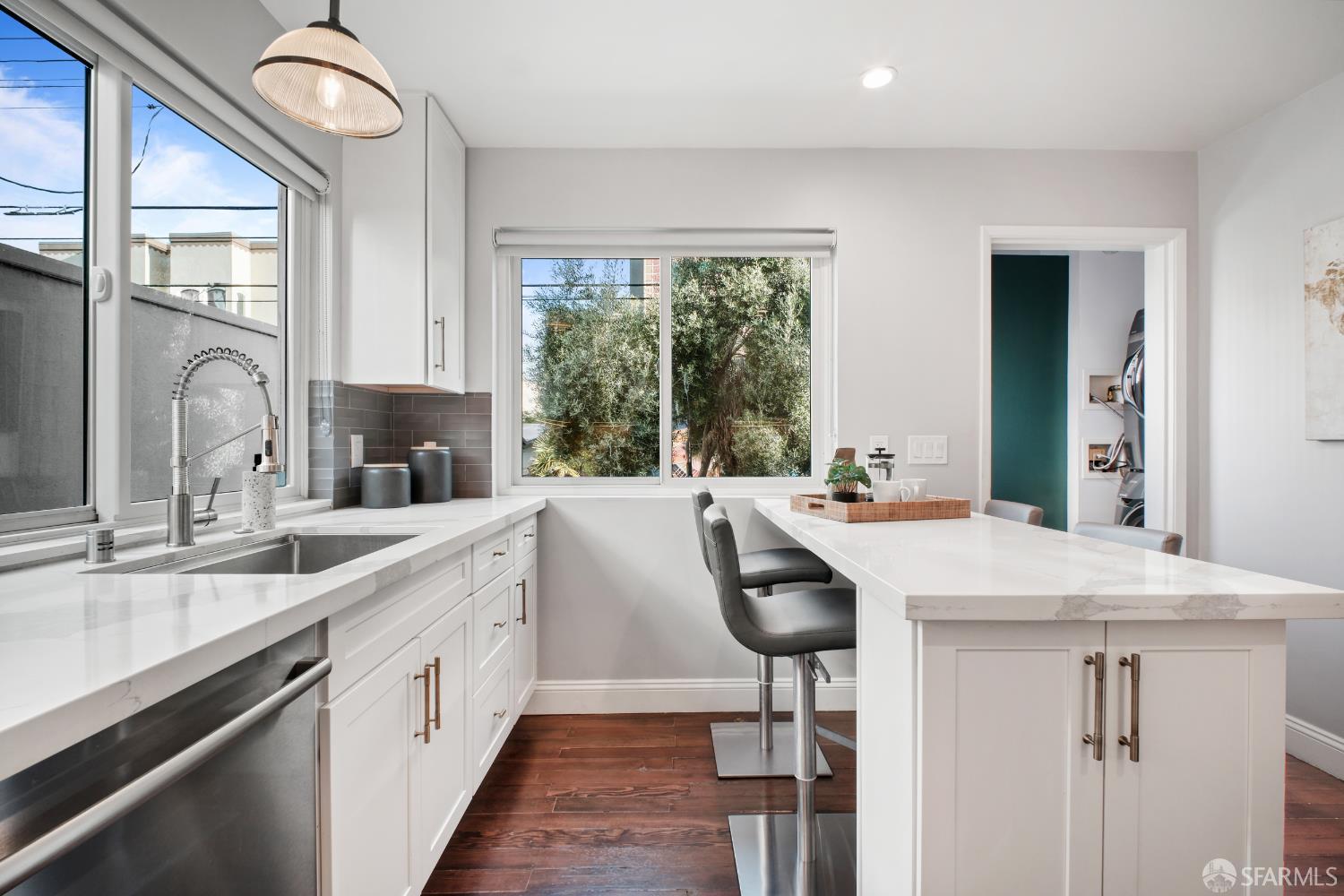 Detail Gallery Image 18 of 41 For 600 Capp St, San Francisco,  CA 94110 - 3 Beds | 1/1 Baths