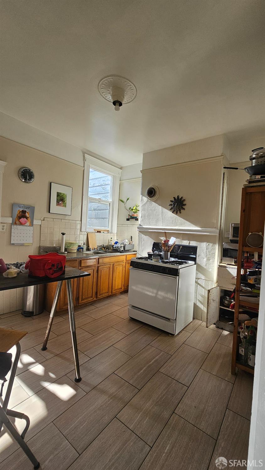 Detail Gallery Image 18 of 20 For 40 San Carlos St, San Francisco,  CA 94110 - – Beds | – Baths