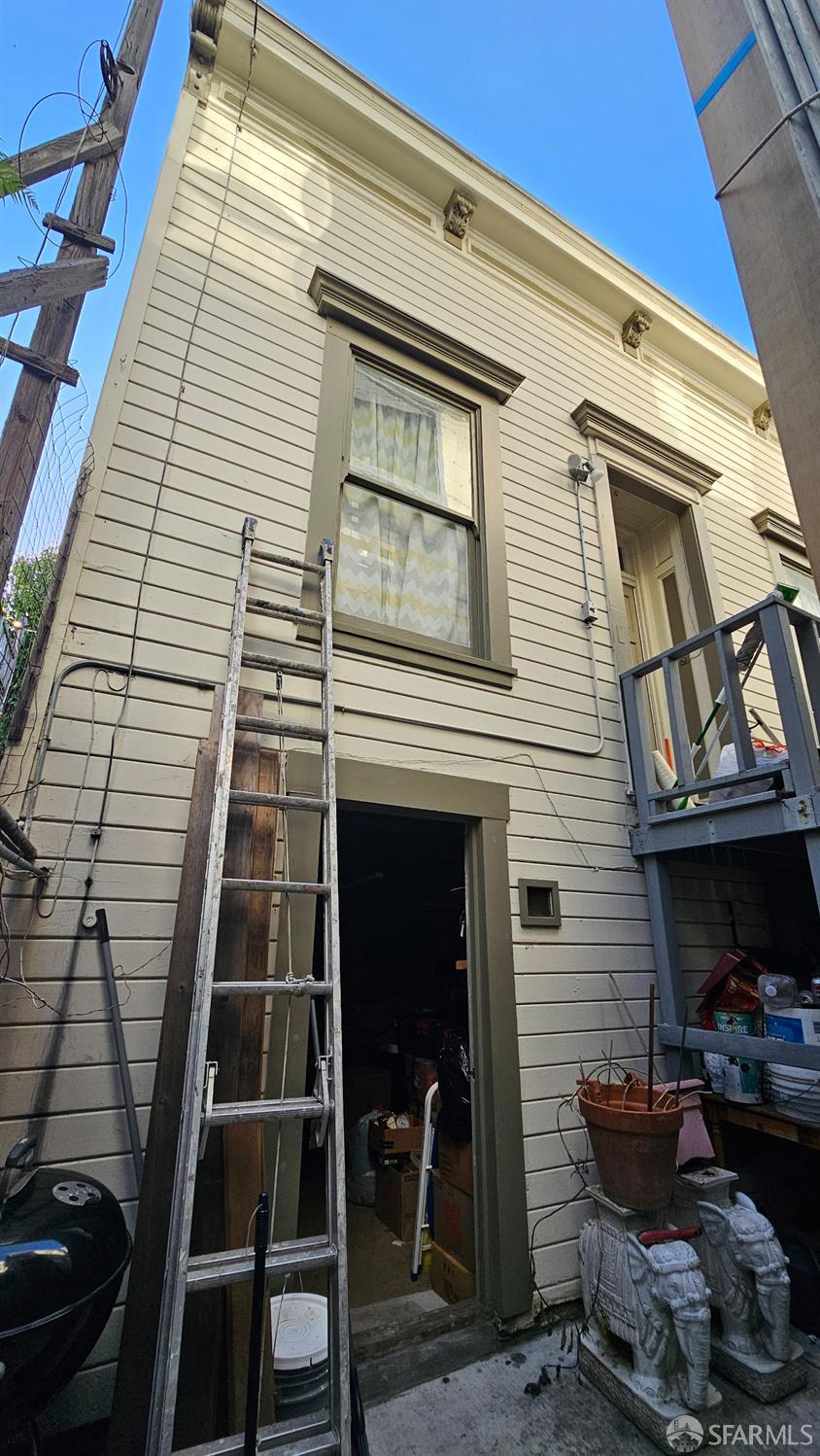 Detail Gallery Image 13 of 20 For 40 San Carlos St, San Francisco,  CA 94110 - – Beds | – Baths