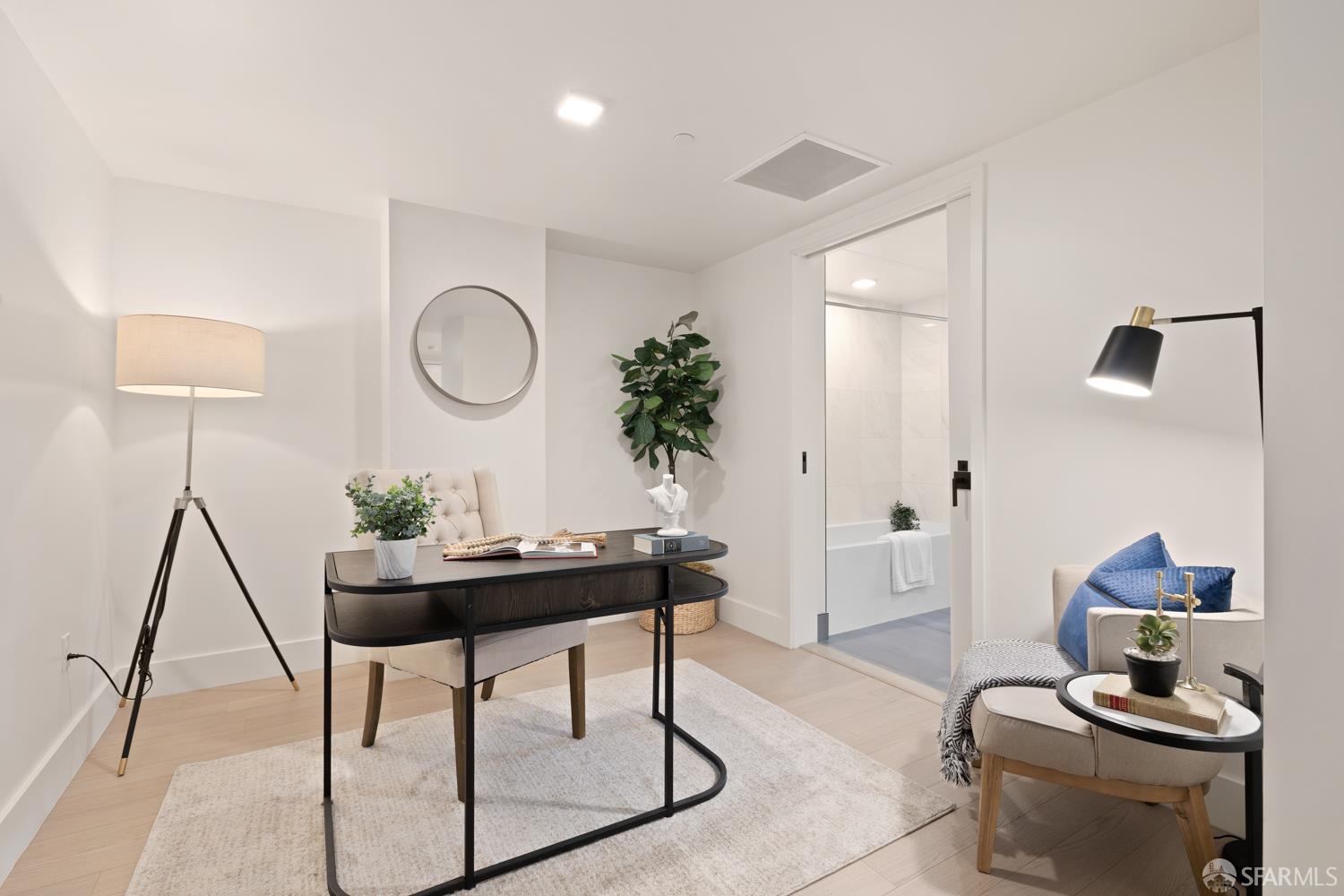 Photo #17: 426123112 Listing: Photo #17