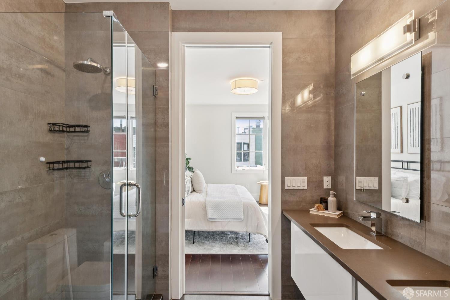 Photo #17: 426123160 Listing: Photo #17