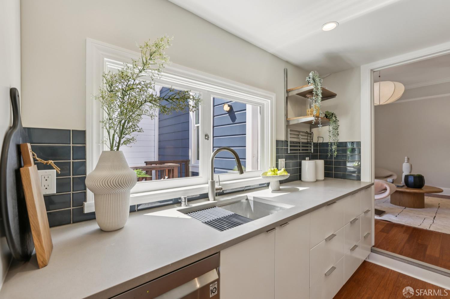 Detail Gallery Image 7 of 51 For 1175 York St, San Francisco,  CA 94110 - – Beds | – Baths