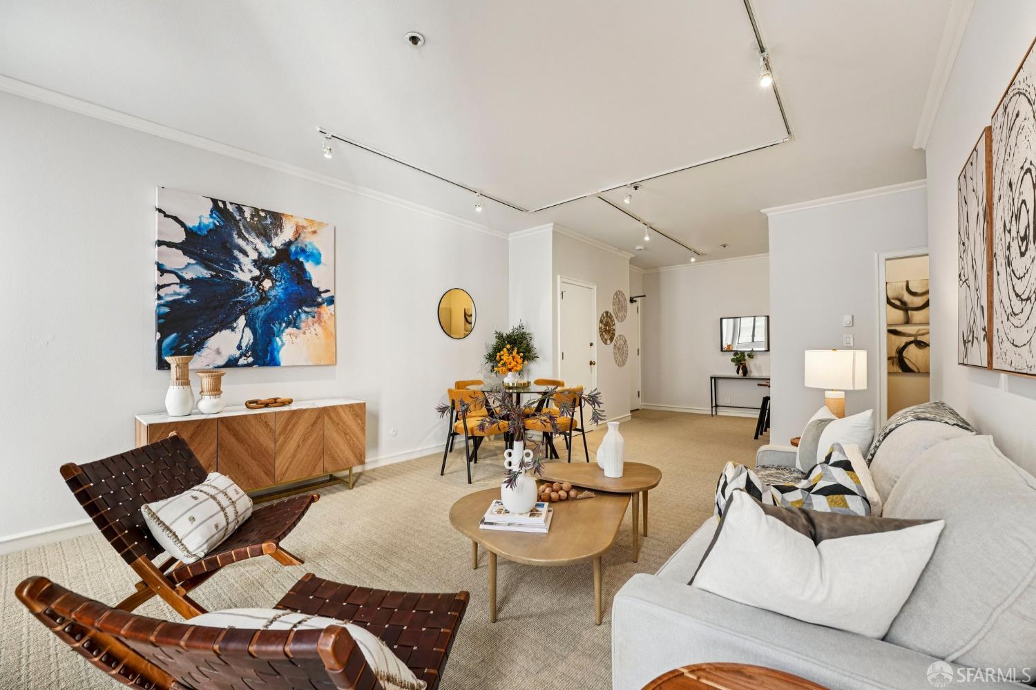 Photo #5: 426123339 Listing: Photo #5