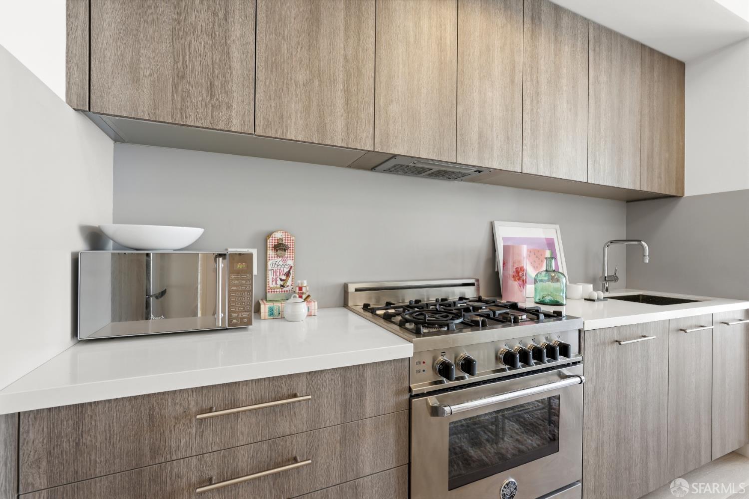 Photo #8: 426123291 Listing: Photo #8