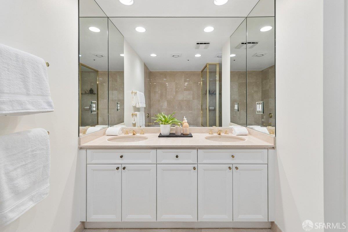 Photo #39: 426123230 Listing: Photo #39