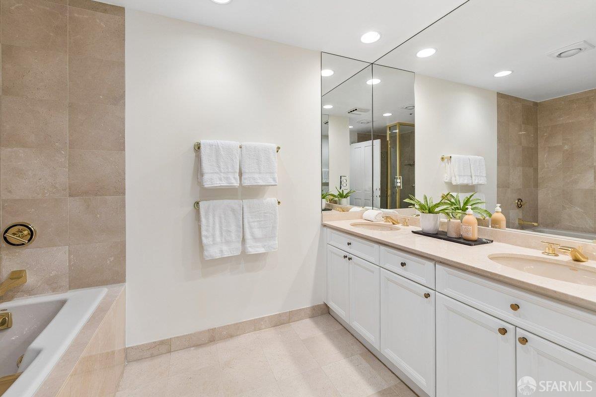 Photo #38: 426123230 Listing: Photo #38