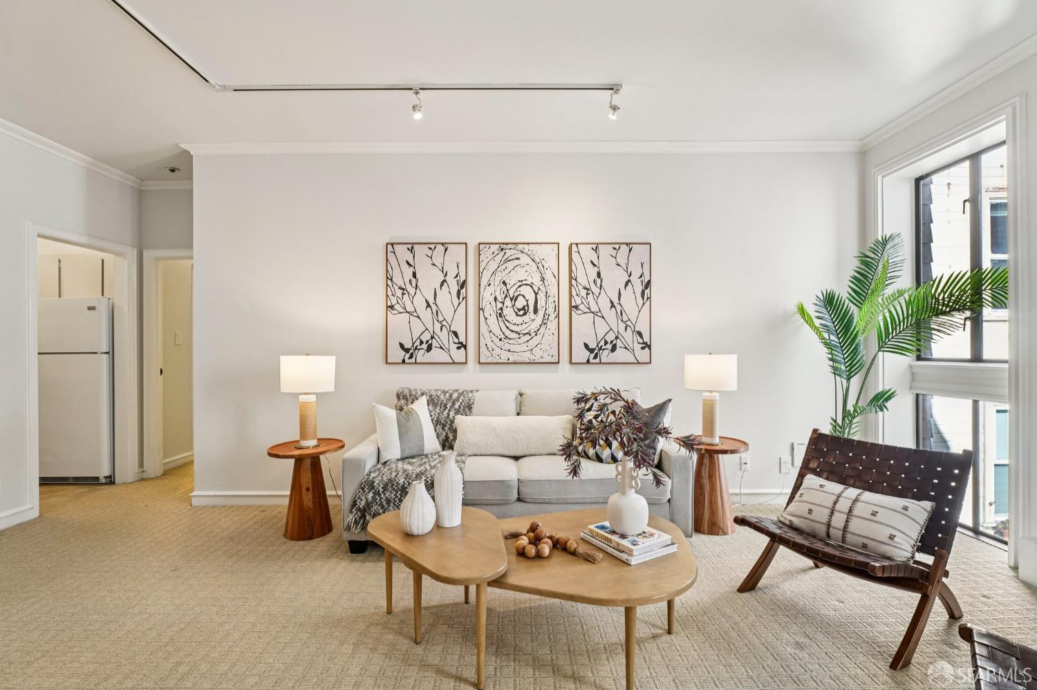 Photo #3: 426123339 Listing: Photo #3