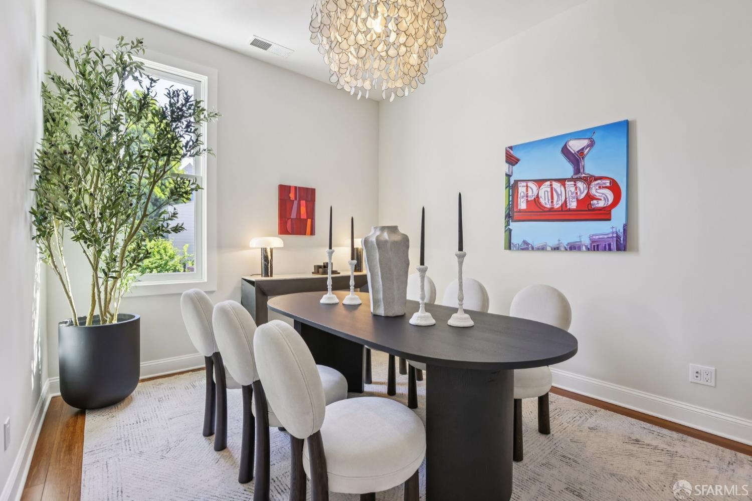 Detail Gallery Image 4 of 51 For 1175 York St, San Francisco,  CA 94110 - – Beds | – Baths