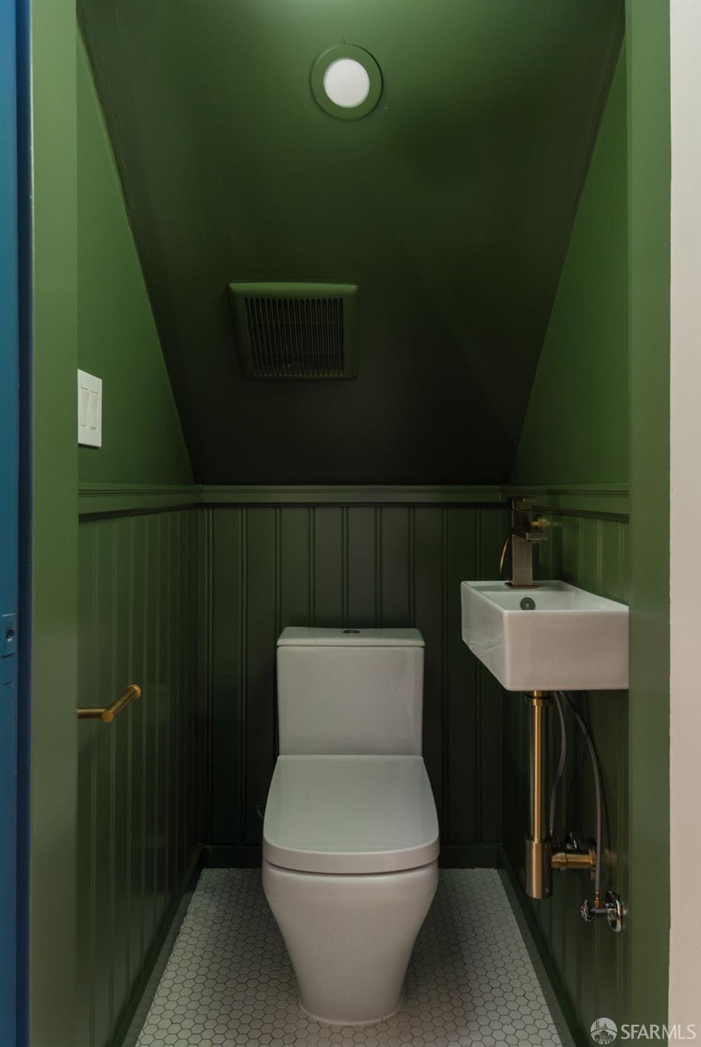 Photo #17: 426123211 Listing: Photo #17