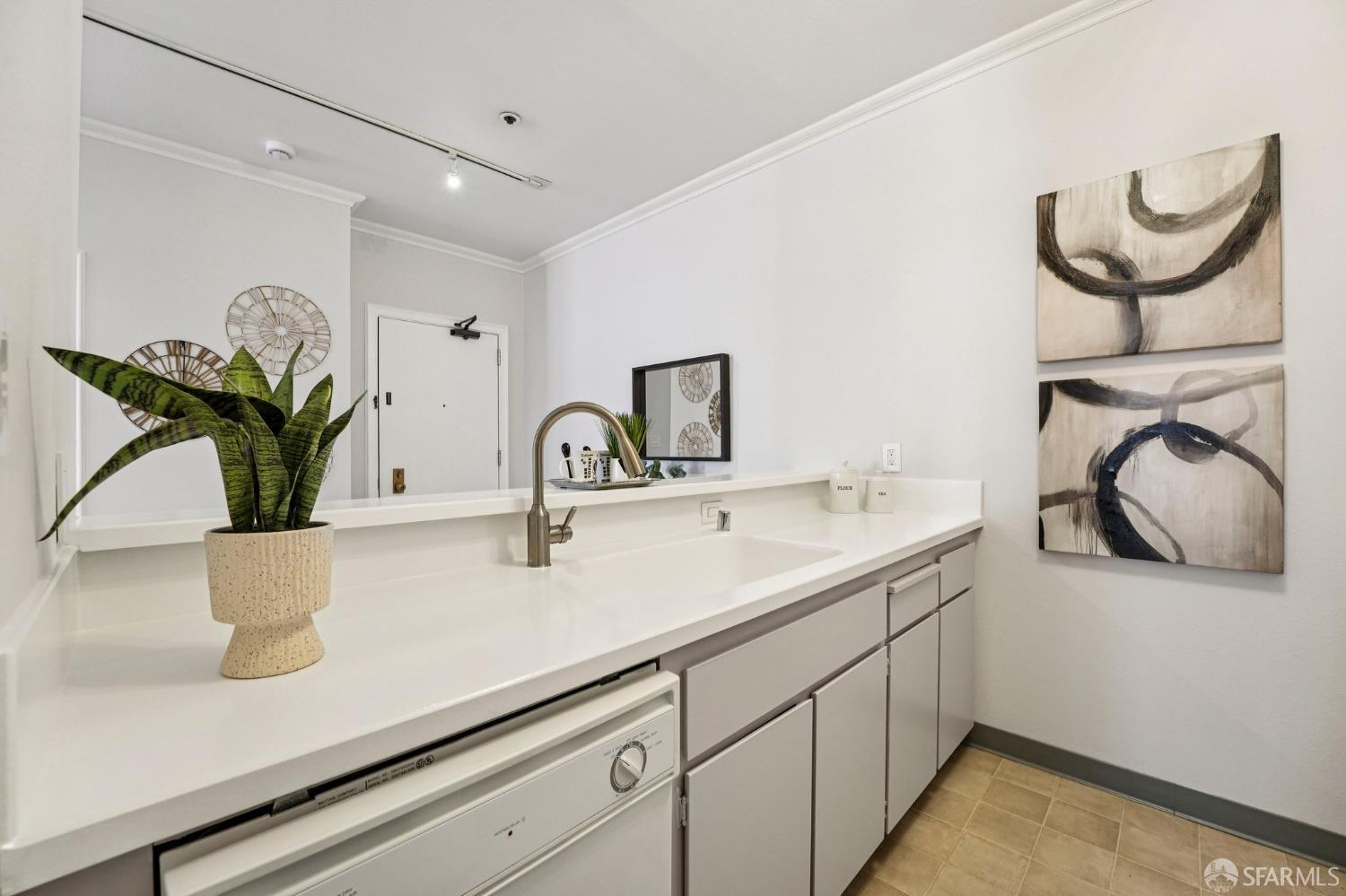 Photo #14: 426123339 Listing: Photo #14