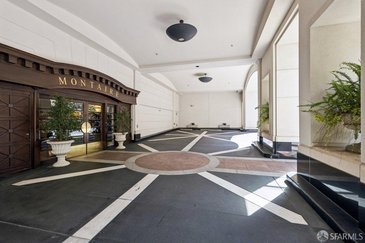 Photo #4: 426123230 Listing: Photo #4