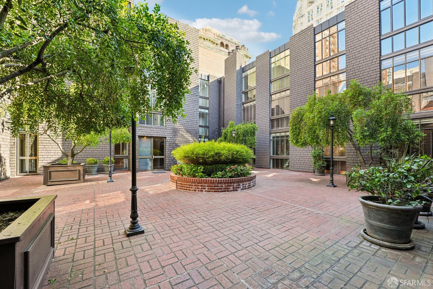 Photo #27: 426123339 Listing: Photo #27