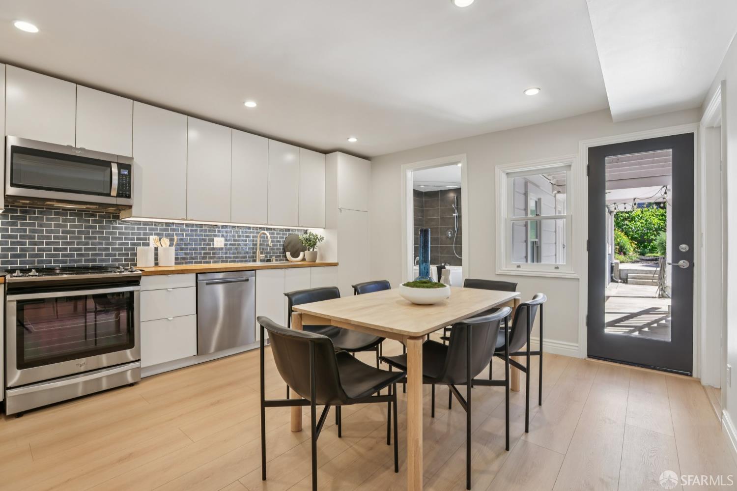 Detail Gallery Image 21 of 51 For 1175 York St, San Francisco,  CA 94110 - – Beds | – Baths