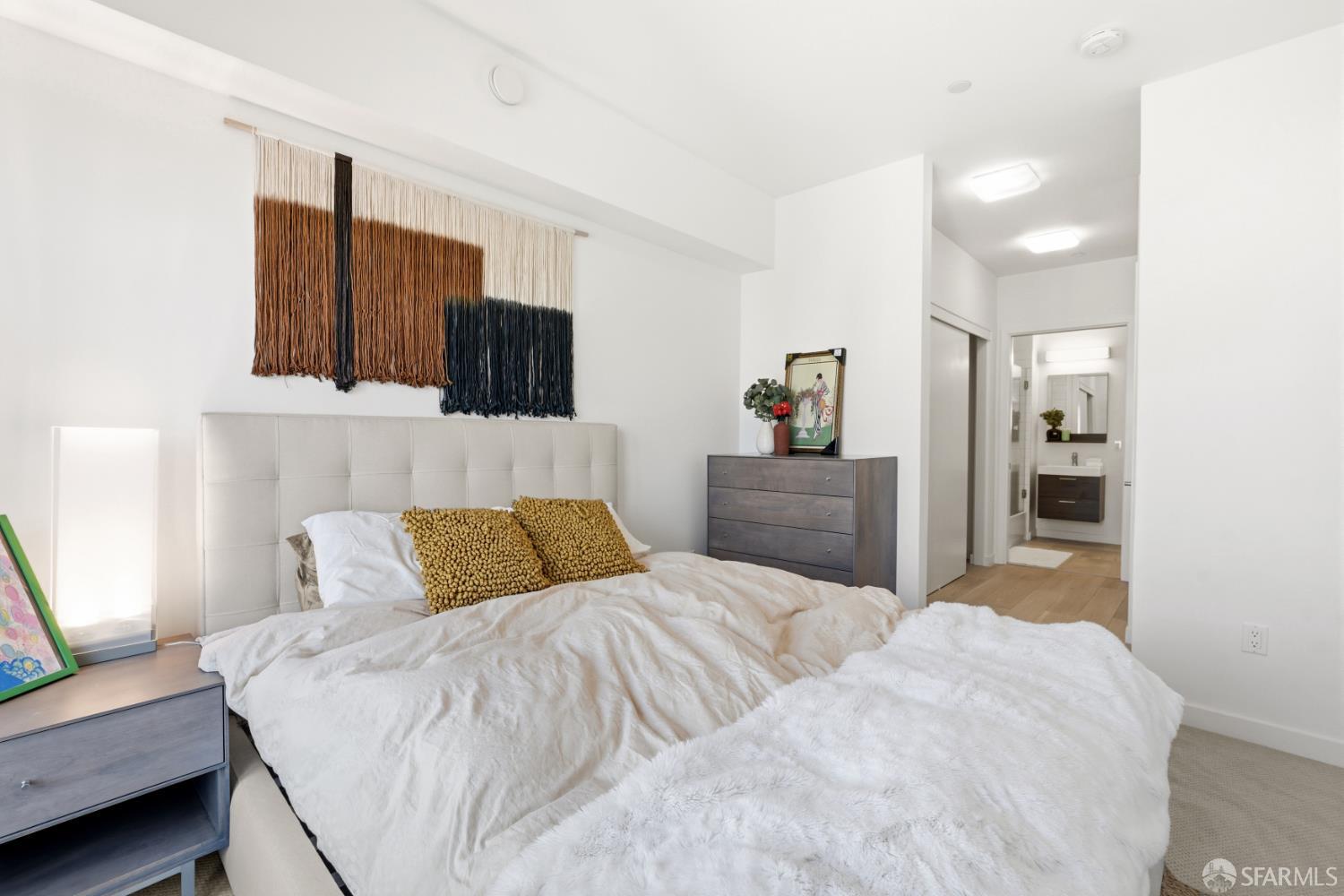 Photo #12: 426123291 Listing: Photo #12