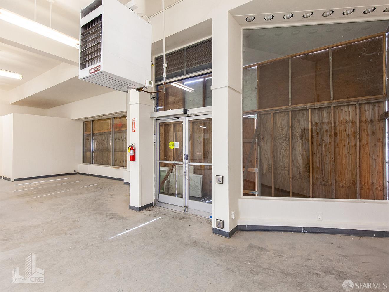 Detail Gallery Image 3 of 7 For 820 Clement St, San Francisco,  CA 94118 - – Beds | – Baths