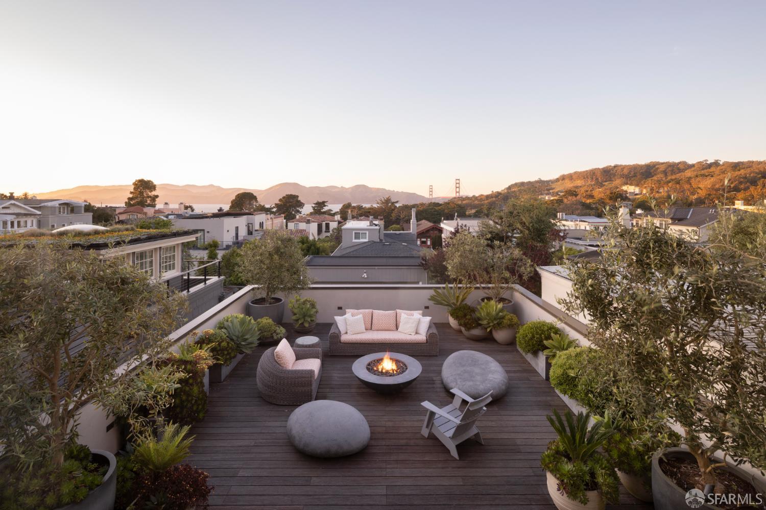 Detail Gallery Image 26 of 36 For 2206 Lake St, San Francisco,  CA 94121 - 4 Beds | 3/1 Baths