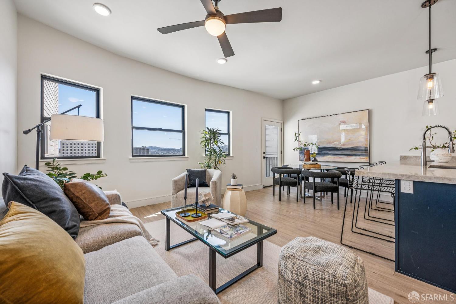 Photo #2: 426123667 Listing: Photo #2